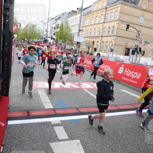 25.04.2026 - Das Zehntel Strokosch-Dieckow http://msf.ph/oto/9624343 25.04.2026 10:59:42 Ziel 5015, 5022, 5311, 5316, 5323, 5347, 5629, 5668, 5676, 5933, 6105, 6114, 6308, 6369, 6467, 6588, 6746, 6759, 7055, 7080, 7232, 7467, 7597, 7598, 7634, 7636, 7666, 7866 meine-sportfotos.de