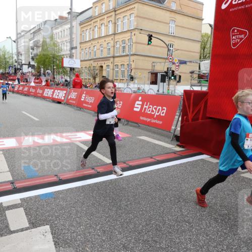 25.04.2026 - Das Zehntel Strokosch-Dieckow http://msf.ph/oto/9624354 25.04.2026 10:54:42 Ziel 5030, 5173, 5424, 5558, 5564, 5683, 5795, 6060, 6106, 6213, 7191, 7194, 7233, 7253, 7387, 7697 meine-sportfotos.de