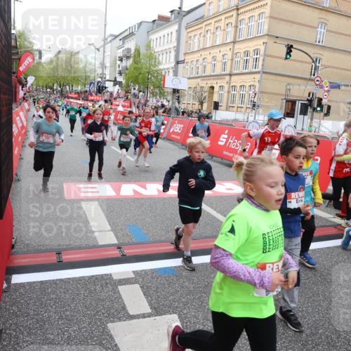 25.04.2026 - Das Zehntel Strokosch-Dieckow http://msf.ph/oto/9624369 25.04.2026 10:59:41 Ziel 5015, 5311, 5316, 5323, 5347, 5629, 5668, 5676, 5824, 5933, 6105, 6114, 6304, 6308, 6369, 6467, 6746, 6759, 7055, 7080, 7232, 7297, 7467, 7597, 7636, 7666, 7866, 10162 meine-sportfotos.de