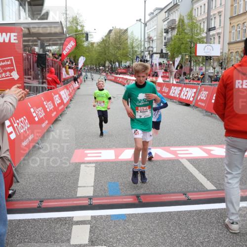 25.04.2026 - Das Zehntel Strokosch-Dieckow http://msf.ph/oto/9624380 25.04.2026 10:47:58 Ziel 7159, 7412, 7742, 7961 meine-sportfotos.de