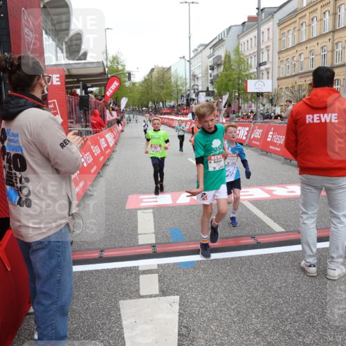 25.04.2026 - Das Zehntel Strokosch-Dieckow http://msf.ph/oto/9624410 25.04.2026 10:47:59 Ziel 7159, 7412, 7612, 7742, 7961 meine-sportfotos.de