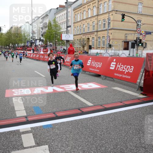 25.04.2026 - Das Zehntel Strokosch-Dieckow http://msf.ph/oto/9624424 25.04.2026 10:54:42 Ziel 5030, 5173, 5424, 5558, 5564, 5683, 5795, 6060, 6106, 6213, 7191, 7194, 7233, 7253, 7387, 7697 meine-sportfotos.de