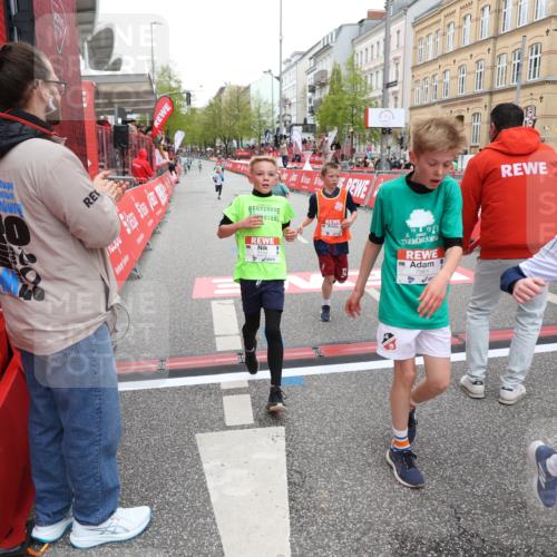 25.04.2026 - Das Zehntel Strokosch-Dieckow http://msf.ph/oto/9624472 25.04.2026 10:47:59 Ziel 7159, 7412, 7612, 7742, 7961 meine-sportfotos.de