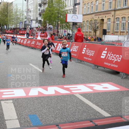 25.04.2026 - Das Zehntel Strokosch-Dieckow http://msf.ph/oto/9624477 25.04.2026 10:54:41 Ziel 5030, 5173, 5424, 5558, 5564, 5683, 5795, 6060, 6106, 6213, 7191, 7194, 7233, 7243, 7253, 7387, 7697 meine-sportfotos.de