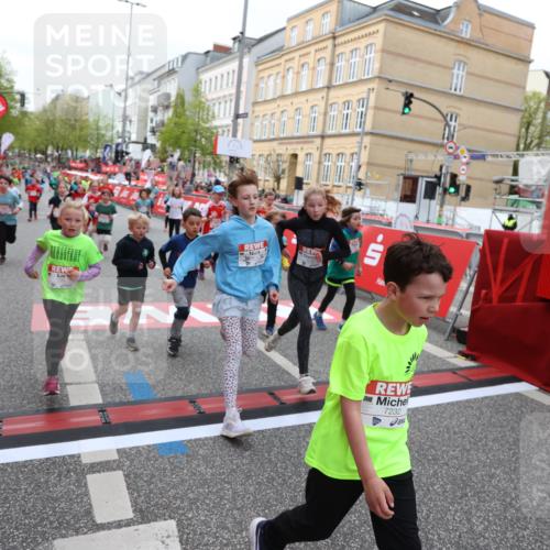 25.04.2026 - Das Zehntel Strokosch-Dieckow http://msf.ph/oto/9624508 25.04.2026 10:59:40 Ziel 5015, 5311, 5315, 5316, 5320, 5323, 5347, 5629, 5666, 5668, 5676, 5824, 5933, 6105, 6114, 6304, 6308, 6369, 6467, 6471, 6746, 6759, 7055, 7080, 7232, 7297, 7636, 7666, 7866, 10162 meine-sportfotos.de