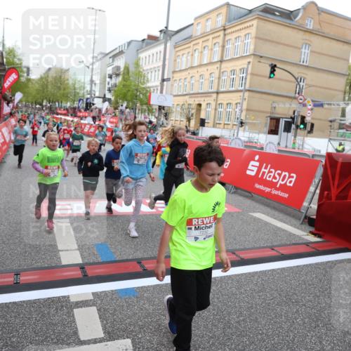 25.04.2026 - Das Zehntel Strokosch-Dieckow http://msf.ph/oto/9624518 25.04.2026 10:59:40 Ziel 5015, 5311, 5315, 5316, 5320, 5323, 5347, 5629, 5666, 5668, 5676, 5824, 5933, 6105, 6114, 6304, 6308, 6369, 6467, 6471, 6746, 6759, 7055, 7080, 7232, 7297, 7636, 7666, 7866, 10162 meine-sportfotos.de