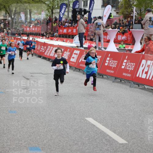 25.04.2026 - Das Zehntel Strokosch-Dieckow http://msf.ph/oto/9624612 25.04.2026 10:54:39 Ziel 5030, 5173, 5564, 5683, 5795, 6051, 6060, 6106, 6212, 6213, 6231, 6926, 7153, 7191, 7194, 7243, 7387, 7690, 7697 meine-sportfotos.de