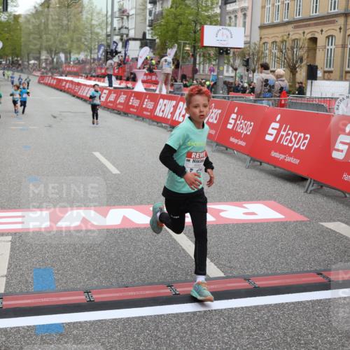 25.04.2026 - Das Zehntel Strokosch-Dieckow http://msf.ph/oto/9624615 25.04.2026 10:48:08 Ziel 6062, 7709 meine-sportfotos.de