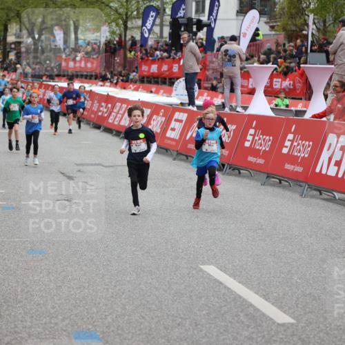 25.04.2026 - Das Zehntel Strokosch-Dieckow http://msf.ph/oto/9624623 25.04.2026 10:54:39 Ziel 5030, 5173, 5564, 5683, 5795, 6051, 6060, 6106, 6212, 6213, 6231, 6926, 7153, 7191, 7194, 7243, 7387, 7690, 7697 meine-sportfotos.de