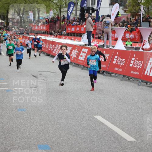 25.04.2026 - Das Zehntel Strokosch-Dieckow http://msf.ph/oto/9624646 25.04.2026 10:54:39 Ziel 5030, 5173, 5564, 5683, 5795, 6051, 6060, 6106, 6212, 6213, 6231, 6926, 7153, 7191, 7194, 7243, 7387, 7690, 7697 meine-sportfotos.de