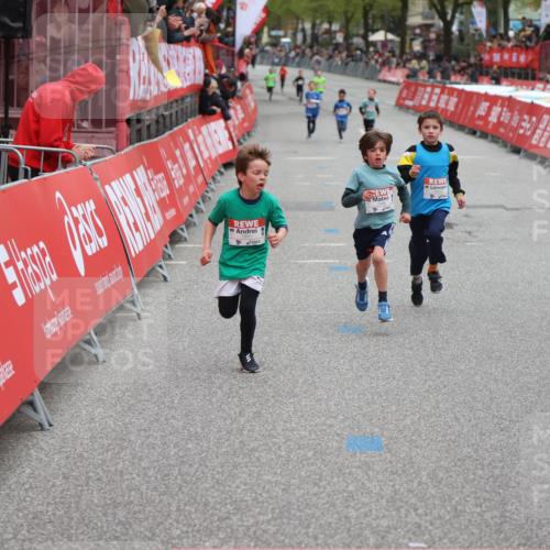 25.04.2026 - Das Zehntel Strokosch-Dieckow http://msf.ph/oto/9624657 25.04.2026 10:48:11 Ziel 6062, 6956, 7891 meine-sportfotos.de