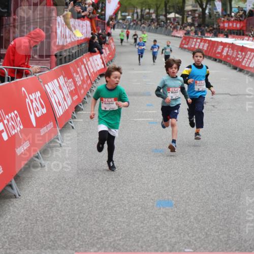 25.04.2026 - Das Zehntel Strokosch-Dieckow http://msf.ph/oto/9624667 25.04.2026 10:48:11 Ziel 6062, 6956, 7891 meine-sportfotos.de