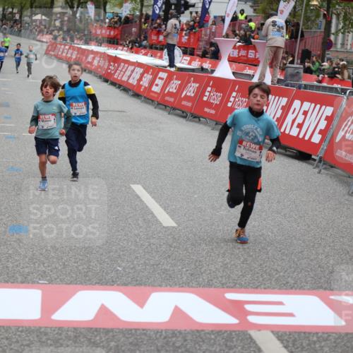 25.04.2026 - Das Zehntel Strokosch-Dieckow http://msf.ph/oto/9624677 25.04.2026 10:48:12 Ziel 6062, 6103, 6956, 7891 meine-sportfotos.de
