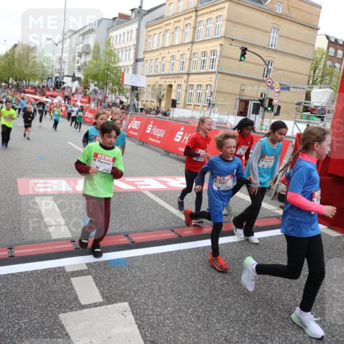 25.04.2026 - Das Zehntel Strokosch-Dieckow http://msf.ph/oto/9624682 25.04.2026 10:59:36 Ziel 5015, 5073, 5266, 5315, 5320, 5485, 5496, 5629, 5666, 5676, 5824, 6105, 6114, 6298, 6304, 6308, 6370, 6377, 6400, 6471, 6478, 6484, 6727, 6932, 6961, 7055, 7297, 7647, 7653, 7659, 7790, 7887, 7901, 10162 meine-sportfotos.de