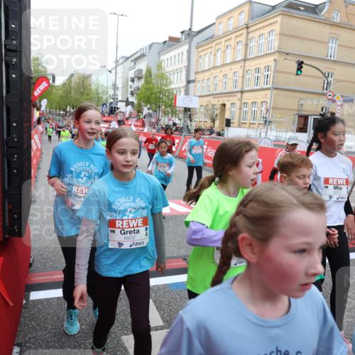 25.04.2026 - Das Zehntel Strokosch-Dieckow http://msf.ph/oto/9624747 25.04.2026 10:59:34 Ziel 5068, 5073, 5266, 5315, 5320, 5485, 5496, 5666, 5676, 5824, 6105, 6114, 6298, 6304, 6308, 6370, 6377, 6400, 6471, 6478, 6484, 6647, 6727, 6730, 6878, 6932, 6961, 7297, 7647, 7653, 7659, 7790, 7887, 7901, 10162 meine-sportfotos.de