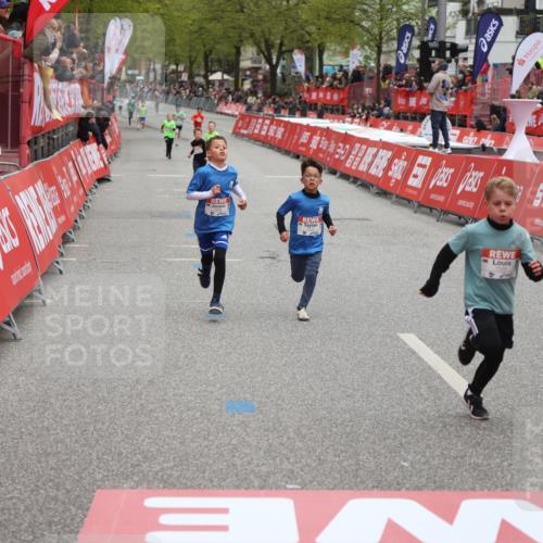 25.04.2026 - Das Zehntel Strokosch-Dieckow http://msf.ph/oto/9624784 25.04.2026 10:48:21 Ziel 6324, 6329, 7496, 7539 meine-sportfotos.de