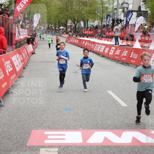25.04.2026 - Das Zehntel Strokosch-Dieckow http://msf.ph/oto/9624792 25.04.2026 10:48:21 Ziel 6324, 6329, 7496, 7539 meine-sportfotos.de