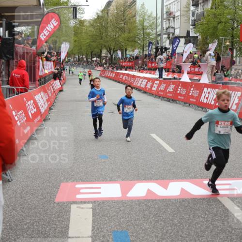25.04.2026 - Das Zehntel Strokosch-Dieckow http://msf.ph/oto/9624802 25.04.2026 10:48:21 Ziel 6324, 6329, 7496, 7539 meine-sportfotos.de