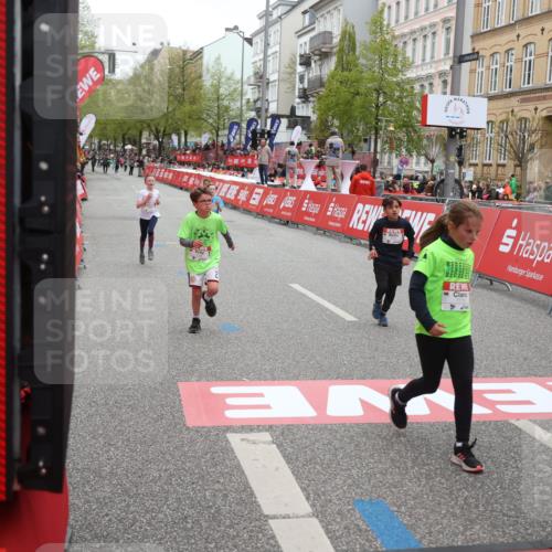 25.04.2026 - Das Zehntel Strokosch-Dieckow http://msf.ph/oto/9624865 25.04.2026 10:52:58 Ziel 5009, 5176, 5241, 5569, 6087, 6142, 6752, 6766, 7110, 7142, 7305, 7436, 7628, 7675, 8042 meine-sportfotos.de