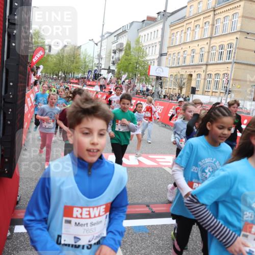 25.04.2026 - Das Zehntel Strokosch-Dieckow http://msf.ph/oto/9624870 25.04.2026 10:59:31 Ziel 5068, 5073, 5137, 5266, 5407, 5485, 5496, 5648, 6191, 6298, 6370, 6377, 6400, 6478, 6484, 6647, 6727, 6730, 6878, 6902, 6932, 6961, 7196, 7532, 7595, 7647, 7653, 7659, 7760, 7790, 7887, 7901, 8071 meine-sportfotos.de