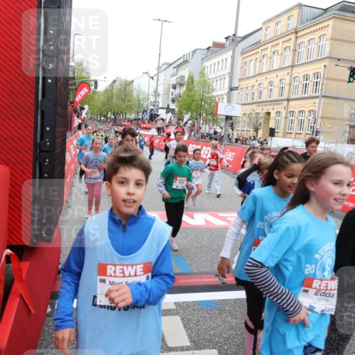 25.04.2026 - Das Zehntel Strokosch-Dieckow http://msf.ph/oto/9624893 25.04.2026 10:59:31 Ziel 5068, 5073, 5137, 5266, 5407, 5485, 5496, 5648, 6191, 6298, 6370, 6377, 6400, 6478, 6484, 6647, 6727, 6730, 6878, 6902, 6932, 6961, 7196, 7532, 7595, 7647, 7653, 7659, 7760, 7790, 7887, 7901, 8071 meine-sportfotos.de