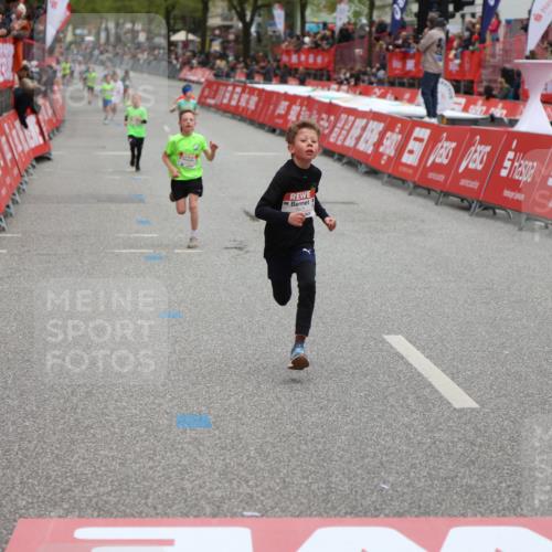25.04.2026 - Das Zehntel Strokosch-Dieckow http://msf.ph/oto/9624915 25.04.2026 10:48:26 Ziel 5508, 6324, 6329, 7539 meine-sportfotos.de