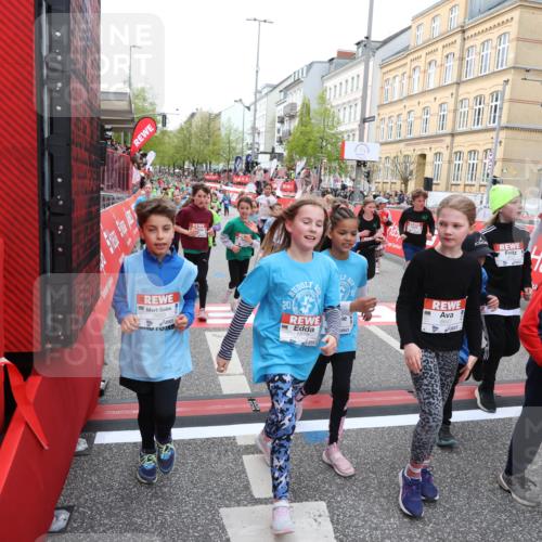 25.04.2026 - Das Zehntel Strokosch-Dieckow http://msf.ph/oto/9624929 25.04.2026 10:59:31 Ziel 5068, 5073, 5137, 5266, 5407, 5485, 5496, 5648, 6191, 6298, 6370, 6377, 6400, 6478, 6484, 6647, 6727, 6730, 6878, 6902, 6932, 6961, 7196, 7532, 7595, 7647, 7653, 7659, 7760, 7790, 7887, 7901, 8071 meine-sportfotos.de
