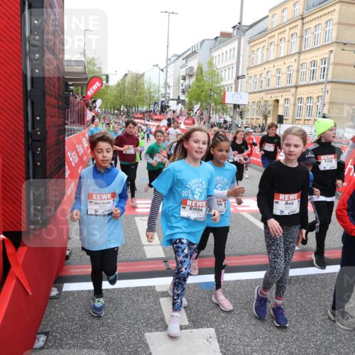 25.04.2026 - Das Zehntel Strokosch-Dieckow http://msf.ph/oto/9624942 25.04.2026 10:59:31 Ziel 5068, 5073, 5137, 5266, 5407, 5485, 5496, 5648, 6191, 6298, 6370, 6377, 6400, 6478, 6484, 6647, 6727, 6730, 6878, 6902, 6932, 6961, 7196, 7532, 7595, 7647, 7653, 7659, 7760, 7790, 7887, 7901, 8071 meine-sportfotos.de
