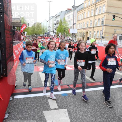 25.04.2026 - Das Zehntel Strokosch-Dieckow http://msf.ph/oto/9624968 25.04.2026 10:59:30 Ziel 5068, 5137, 5266, 5375, 5407, 5485, 5496, 5648, 5814, 6191, 6298, 6370, 6377, 6388, 6400, 6489, 6647, 6727, 6730, 6878, 6902, 6932, 7196, 7532, 7595, 7647, 7653, 7659, 7760, 7790, 7887, 7901, 8071 meine-sportfotos.de