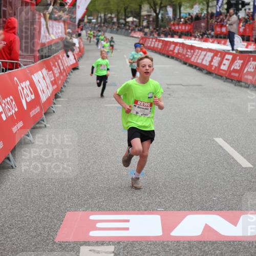 25.04.2026 - Das Zehntel Strokosch-Dieckow http://msf.ph/oto/9624972 25.04.2026 10:48:29 Ziel 5295, 5508, 6324, 6329 meine-sportfotos.de