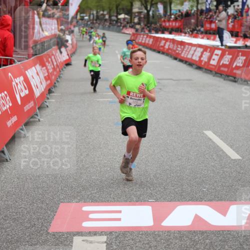 25.04.2026 - Das Zehntel Strokosch-Dieckow http://msf.ph/oto/9624981 25.04.2026 10:48:29 Ziel 5295, 5508, 6324, 6329 meine-sportfotos.de