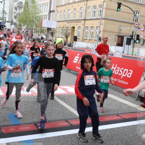 25.04.2026 - Das Zehntel Strokosch-Dieckow http://msf.ph/oto/9624989 25.04.2026 10:59:30 Ziel 5068, 5137, 5266, 5375, 5407, 5485, 5496, 5648, 5814, 6191, 6298, 6370, 6377, 6388, 6400, 6489, 6647, 6727, 6730, 6878, 6902, 6932, 7196, 7532, 7595, 7647, 7653, 7659, 7760, 7790, 7887, 7901, 8071 meine-sportfotos.de