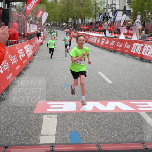 25.04.2026 - Das Zehntel Strokosch-Dieckow http://msf.ph/oto/9625012 25.04.2026 10:48:30 Ziel 5295, 5508 meine-sportfotos.de