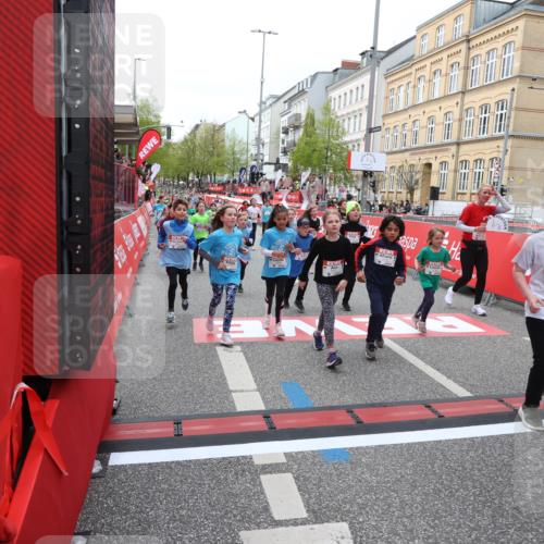 25.04.2026 - Das Zehntel Strokosch-Dieckow http://msf.ph/oto/9625077 25.04.2026 10:59:29 Ziel 5068, 5137, 5166, 5375, 5407, 5485, 5499, 5648, 5814, 5996, 6191, 6298, 6370, 6388, 6489, 6590, 6647, 6727, 6730, 6878, 6902, 7196, 7294, 7532, 7595, 7653, 7659, 7760, 7790, 7887, 7901, 8071 meine-sportfotos.de
