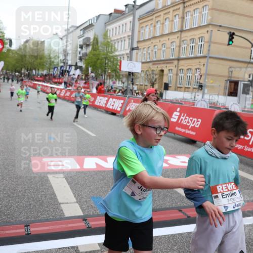 25.04.2026 - Das Zehntel Strokosch-Dieckow http://msf.ph/oto/9625098 25.04.2026 10:52:55 Ziel 5176, 6087, 6142, 6352, 6752, 7436, 7628, 7675, 8042 meine-sportfotos.de
