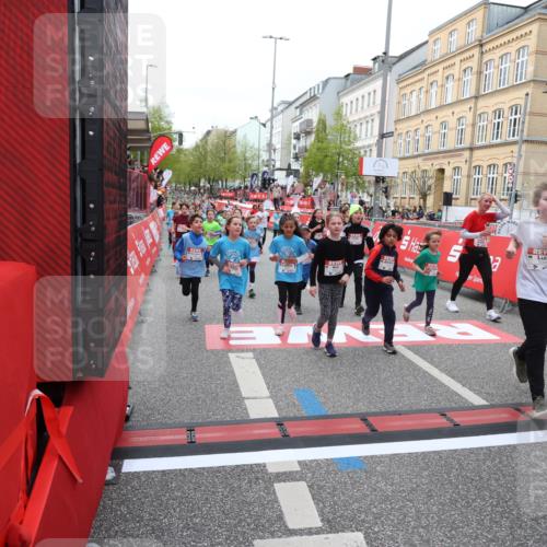 25.04.2026 - Das Zehntel Strokosch-Dieckow http://msf.ph/oto/9625119 25.04.2026 10:59:29 Ziel 5068, 5137, 5166, 5375, 5407, 5485, 5499, 5648, 5814, 5996, 6191, 6298, 6370, 6388, 6489, 6590, 6647, 6727, 6730, 6878, 6902, 7196, 7294, 7532, 7595, 7653, 7659, 7760, 7790, 7887, 7901, 8071 meine-sportfotos.de