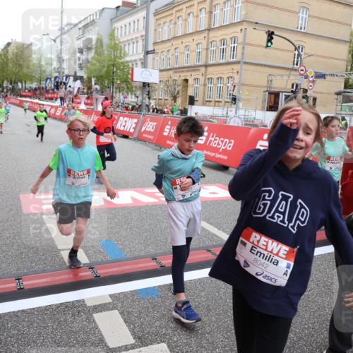 25.04.2026 - Das Zehntel Strokosch-Dieckow http://msf.ph/oto/9625133 25.04.2026 10:52:54 Ziel 6087, 6142, 6352, 6357, 6752, 7436, 7675, 8015, 8042 meine-sportfotos.de