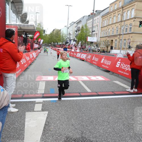 25.04.2026 - Das Zehntel Strokosch-Dieckow http://msf.ph/oto/9625149 25.04.2026 10:48:34 Ziel 5295, 6092, 7122 meine-sportfotos.de