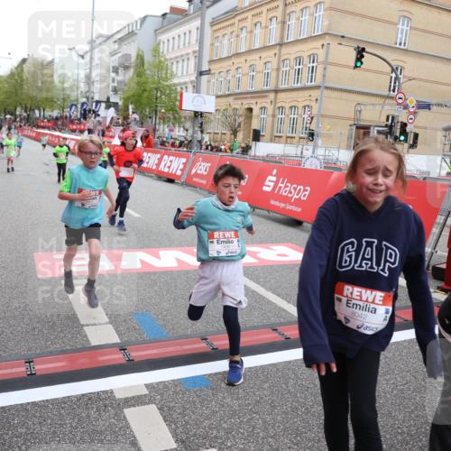 25.04.2026 - Das Zehntel Strokosch-Dieckow http://msf.ph/oto/9625157 25.04.2026 10:52:54 Ziel 6087, 6142, 6352, 6357, 6752, 7436, 7675, 8015, 8042 meine-sportfotos.de