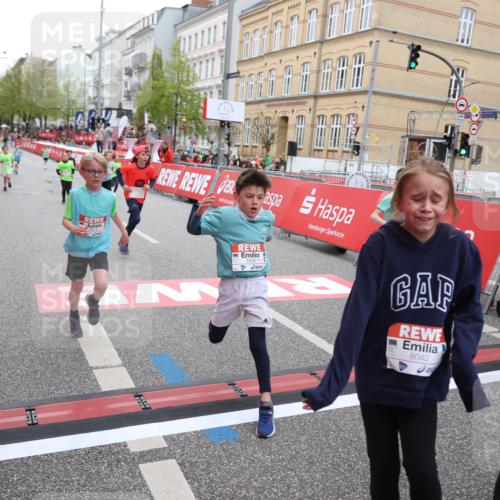 25.04.2026 - Das Zehntel Strokosch-Dieckow http://msf.ph/oto/9625167 25.04.2026 10:52:54 Ziel 6087, 6142, 6352, 6357, 6752, 7436, 7675, 8015, 8042 meine-sportfotos.de