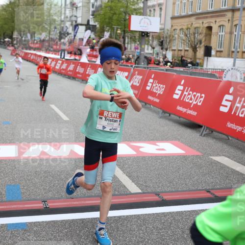 25.04.2026 - Das Zehntel Strokosch-Dieckow http://msf.ph/oto/9625170 25.04.2026 10:48:35 Ziel 5295, 6092, 7122 meine-sportfotos.de