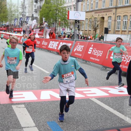 25.04.2026 - Das Zehntel Strokosch-Dieckow http://msf.ph/oto/9625202 25.04.2026 10:52:54 Ziel 6087, 6142, 6352, 6357, 6752, 7436, 7675, 8015, 8042 meine-sportfotos.de