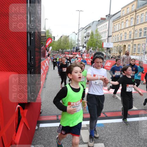 25.04.2026 - Das Zehntel Strokosch-Dieckow http://msf.ph/oto/9625255 25.04.2026 10:59:24 Ziel 5166, 5375, 5392, 5407, 5499, 5648, 5680, 5691, 5694, 5750, 5801, 5814, 5822, 5987, 5996, 6033, 6199, 6351, 6361, 6388, 6489, 6538, 6590, 6786, 6810, 6921, 6930, 7042, 7049, 7062, 7196, 7236, 7294, 7595, 7760, 7868, 8071 meine-sportfotos.de