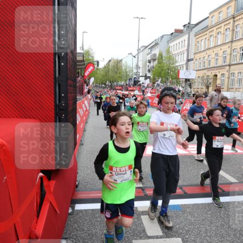 25.04.2026 - Das Zehntel Strokosch-Dieckow http://msf.ph/oto/9625281 25.04.2026 10:59:24 Ziel 5166, 5375, 5392, 5407, 5499, 5648, 5680, 5691, 5694, 5750, 5801, 5814, 5822, 5987, 5996, 6033, 6199, 6351, 6361, 6388, 6489, 6538, 6590, 6786, 6810, 6921, 6930, 7042, 7049, 7062, 7196, 7236, 7294, 7595, 7760, 7868, 8071 meine-sportfotos.de