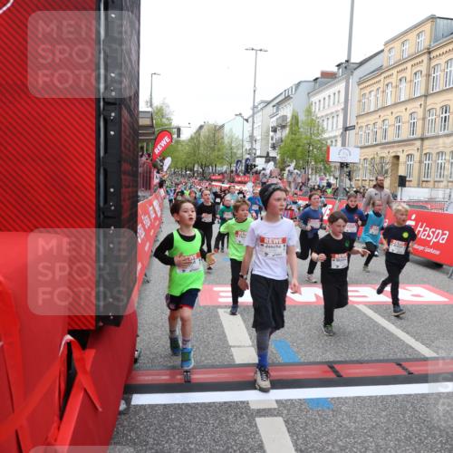 25.04.2026 - Das Zehntel Strokosch-Dieckow http://msf.ph/oto/9625301 25.04.2026 10:59:23 Ziel 5166, 5341, 5373, 5375, 5392, 5407, 5499, 5680, 5691, 5694, 5750, 5801, 5814, 5822, 5987, 5996, 6033, 6199, 6319, 6351, 6361, 6388, 6489, 6538, 6590, 6786, 6810, 6921, 6930, 7042, 7049, 7062, 7196, 7230, 7236, 7294, 7760, 7868, 8071 meine-sportfotos.de