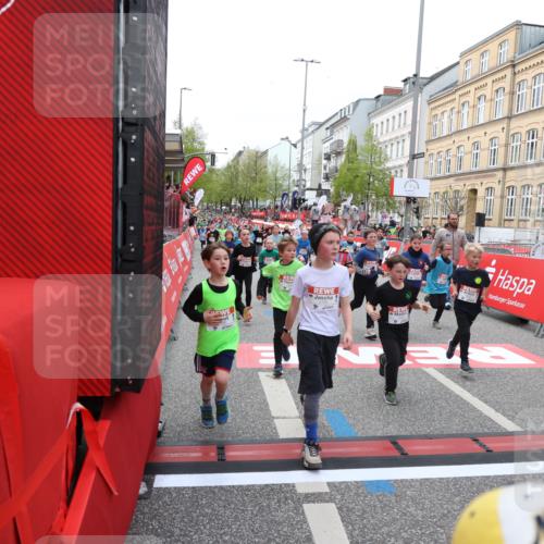 25.04.2026 - Das Zehntel Strokosch-Dieckow http://msf.ph/oto/9625308 25.04.2026 10:59:23 Ziel 5166, 5341, 5373, 5375, 5392, 5407, 5499, 5680, 5691, 5694, 5750, 5801, 5814, 5822, 5987, 5996, 6033, 6199, 6319, 6351, 6361, 6388, 6489, 6538, 6590, 6786, 6810, 6921, 6930, 7042, 7049, 7062, 7196, 7230, 7236, 7294, 7760, 7868, 8071 meine-sportfotos.de