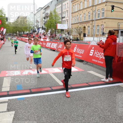 25.04.2026 - Das Zehntel Strokosch-Dieckow http://msf.ph/oto/9625309 25.04.2026 10:48:39 Ziel 5309, 6092, 6225, 7122, 8056, 8074 meine-sportfotos.de