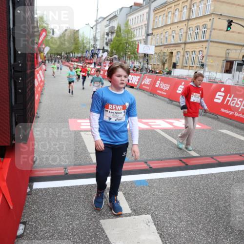 25.04.2026 - Das Zehntel Strokosch-Dieckow http://msf.ph/oto/9625318 25.04.2026 10:52:52 Ziel 5733, 6087, 6100, 6142, 6352, 6357, 7436, 7675, 7734, 7758, 8015, 8042 meine-sportfotos.de