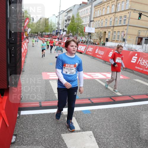 25.04.2026 - Das Zehntel Strokosch-Dieckow http://msf.ph/oto/9625335 25.04.2026 10:52:52 Ziel 5733, 6087, 6100, 6142, 6352, 6357, 7436, 7675, 7734, 7758, 8015, 8042 meine-sportfotos.de