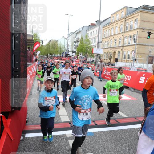 25.04.2026 - Das Zehntel Strokosch-Dieckow http://msf.ph/oto/9625345 25.04.2026 10:59:22 Ziel 5166, 5341, 5373, 5375, 5392, 5499, 5680, 5691, 5694, 5750, 5801, 5814, 5822, 5938, 5987, 5996, 6033, 6199, 6319, 6351, 6361, 6388, 6489, 6538, 6590, 6786, 6810, 6921, 6930, 7042, 7049, 7062, 7230, 7236, 7294, 7868 meine-sportfotos.de